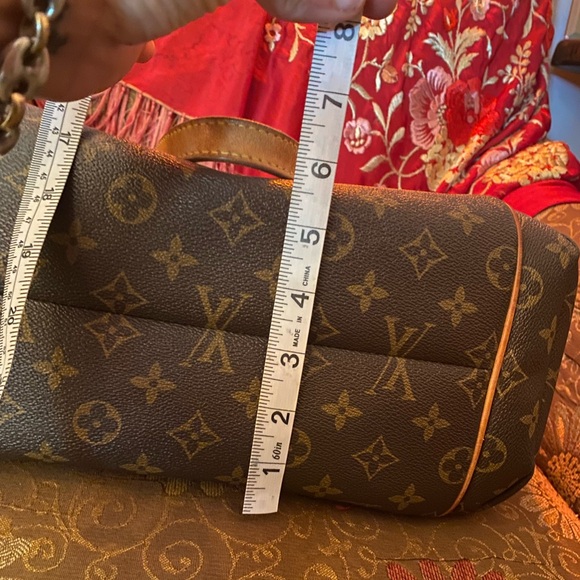 *SOLD* Louis Vuitton Carry All Tote - Picture 9 of 12